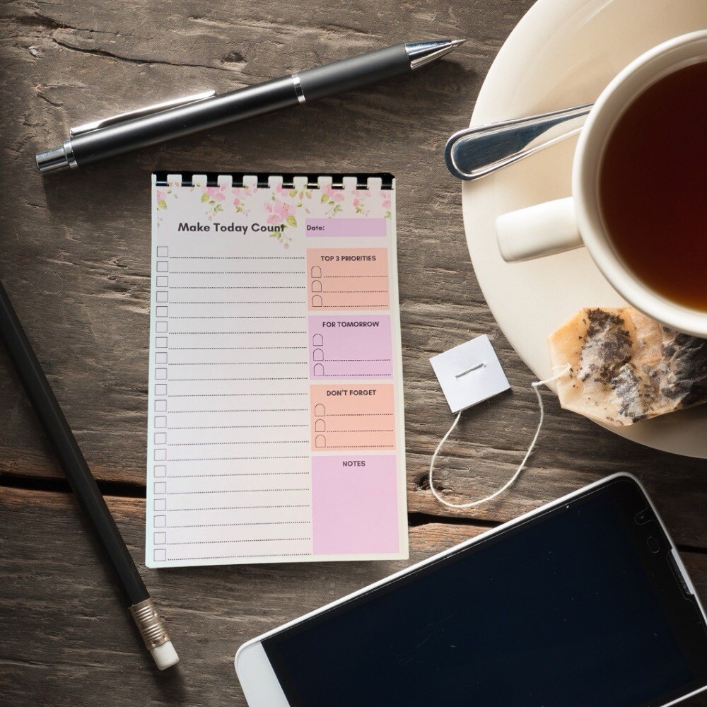 Floral Daily Planner Notepad, 5.5×8.5 Inches, 50 Pages, Productivity Checklist