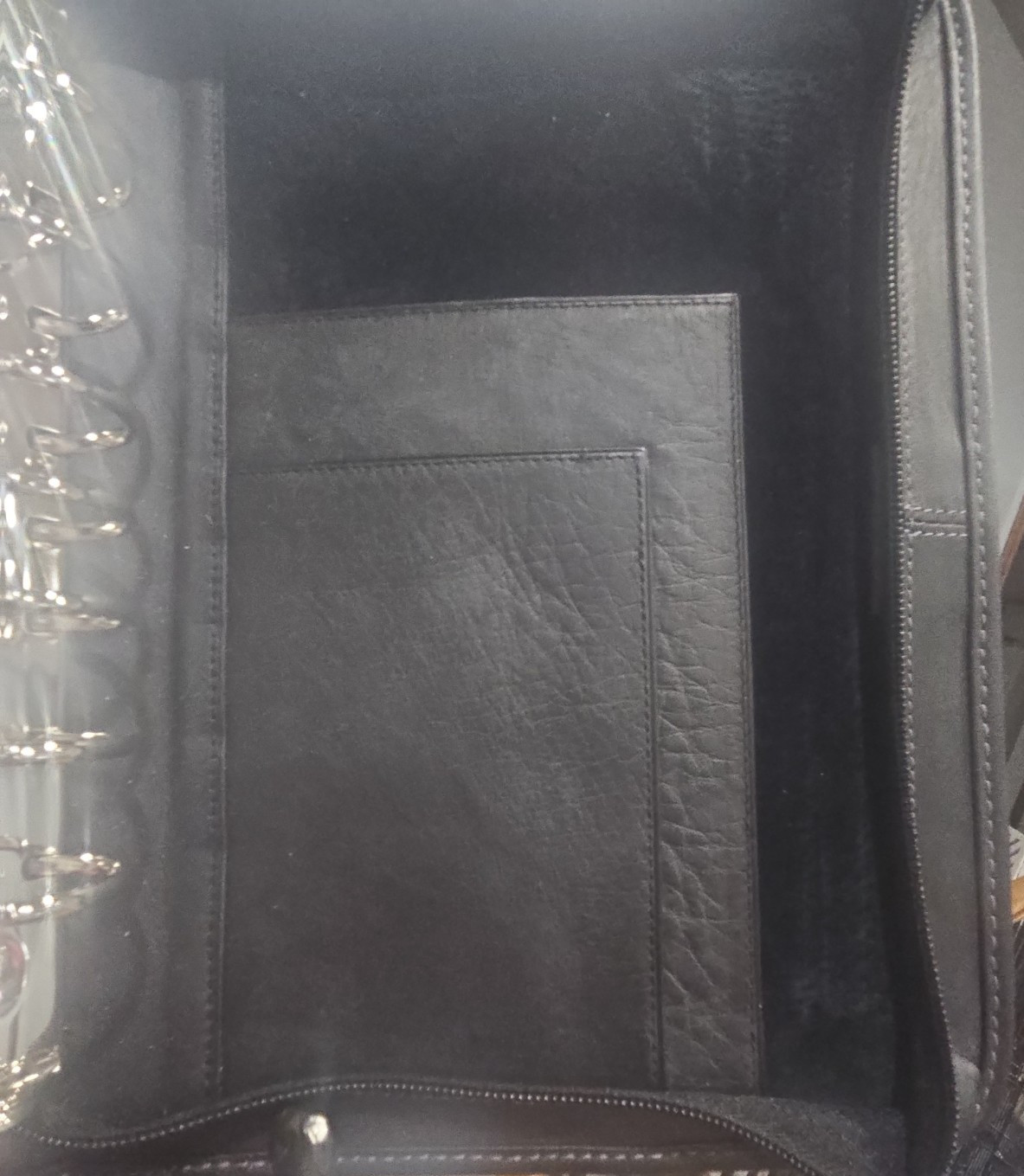 Franklin Covey Full Grain Nappa Leather 7-Ring Binder Black Classic Zip Around.