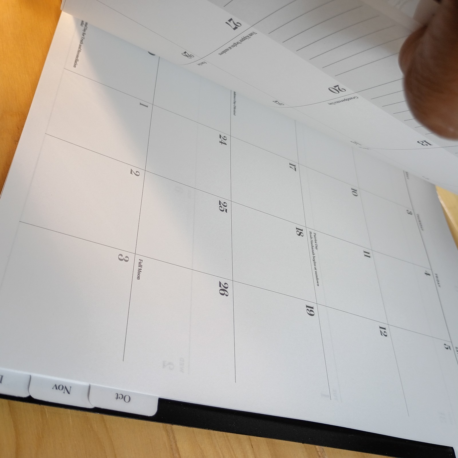 Cambridge Agenda Weekly Monthly Planner 2026 Classic 8-1/2 x 11 In. Wire-O New