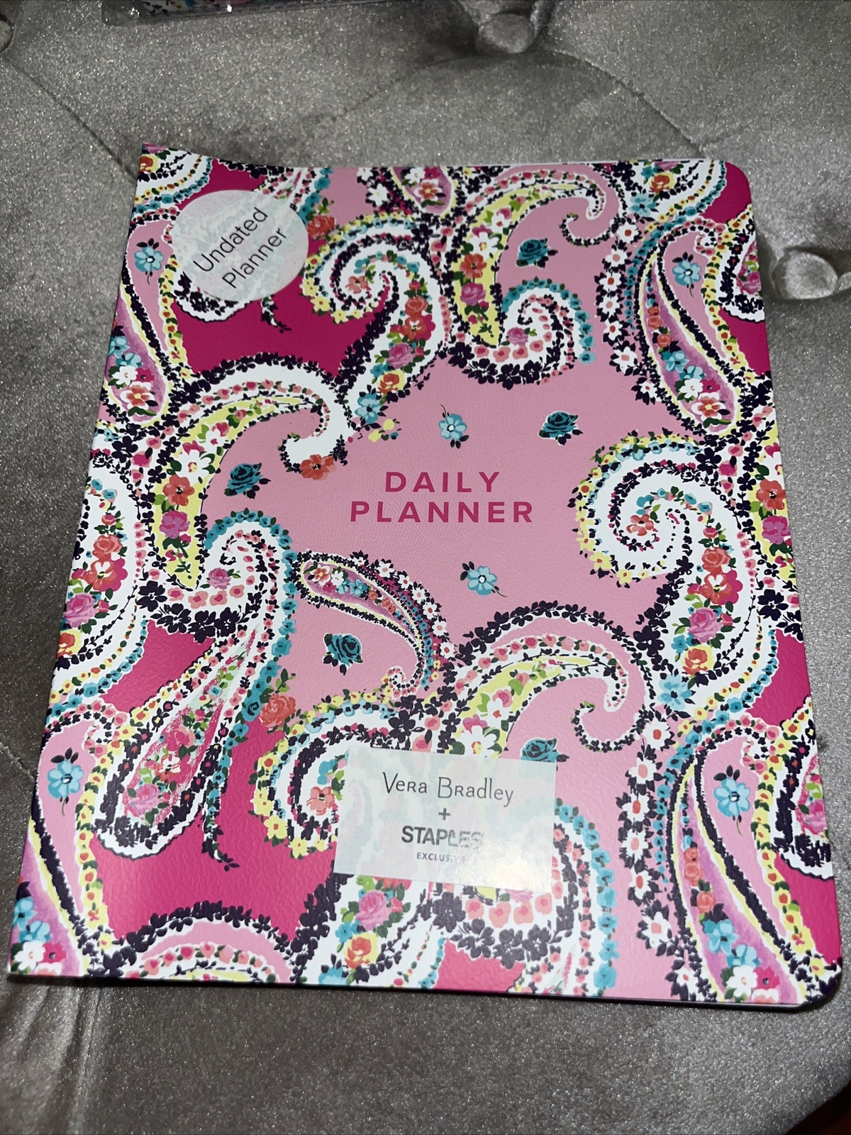 Undated VERA BRADLEY Wildflower Paisley fuschia Planner 9”x7” Spiral Bound