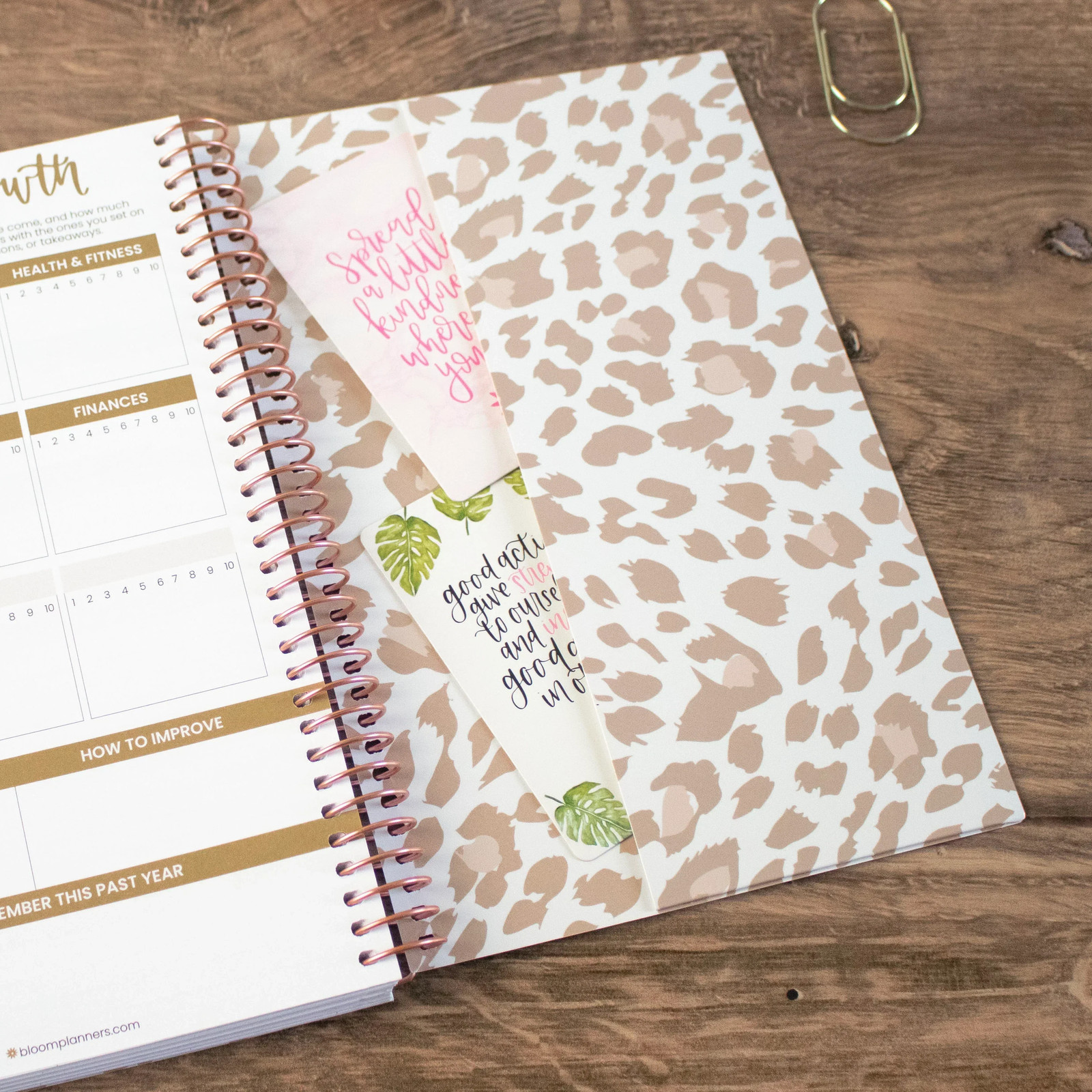 bloom daily planners Undated Soft Cover Planner, 5.5″ x 8.25″, Tan Leopard