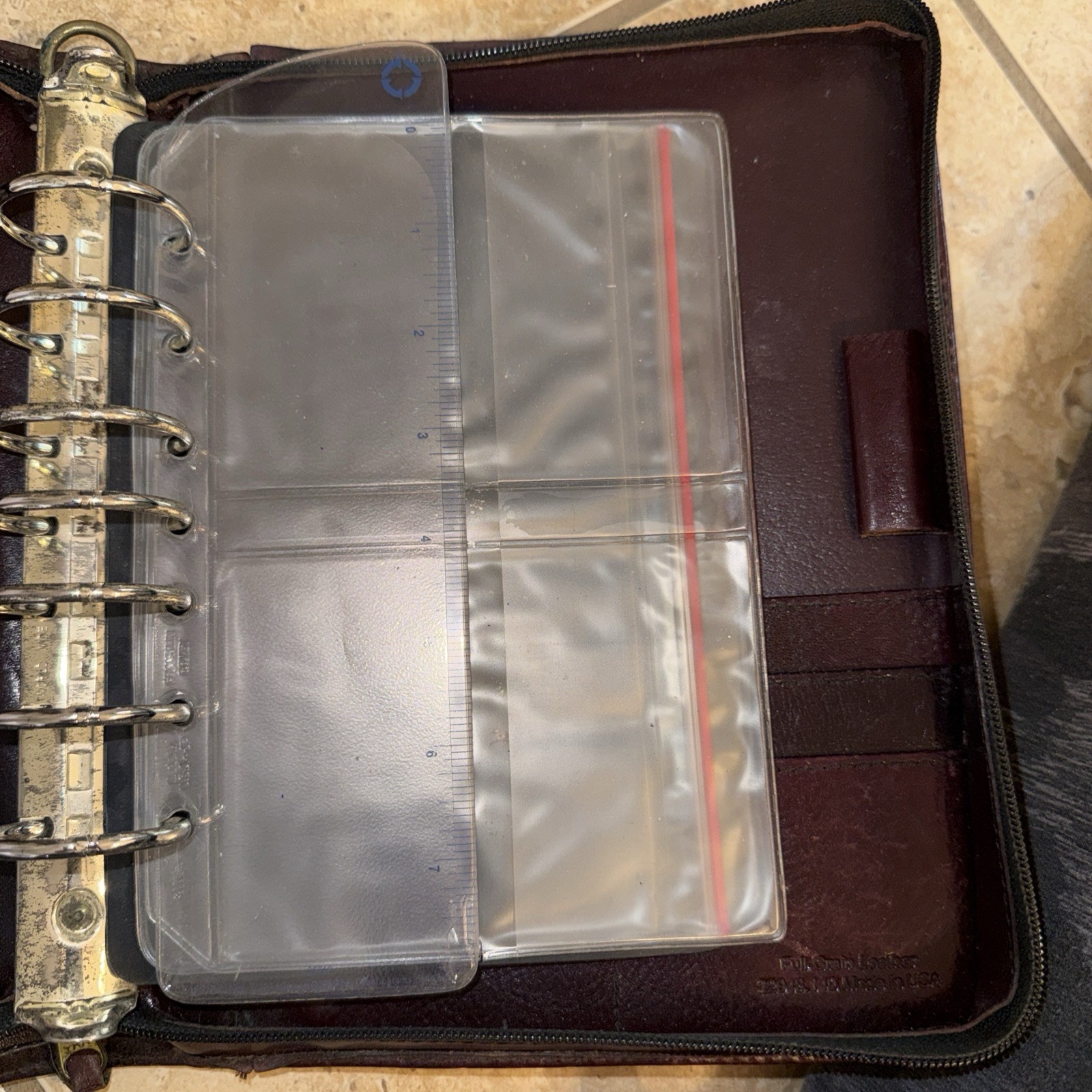 Franklin Covey Classic Burgundy Leather 7 Ring Binder Zipper Close