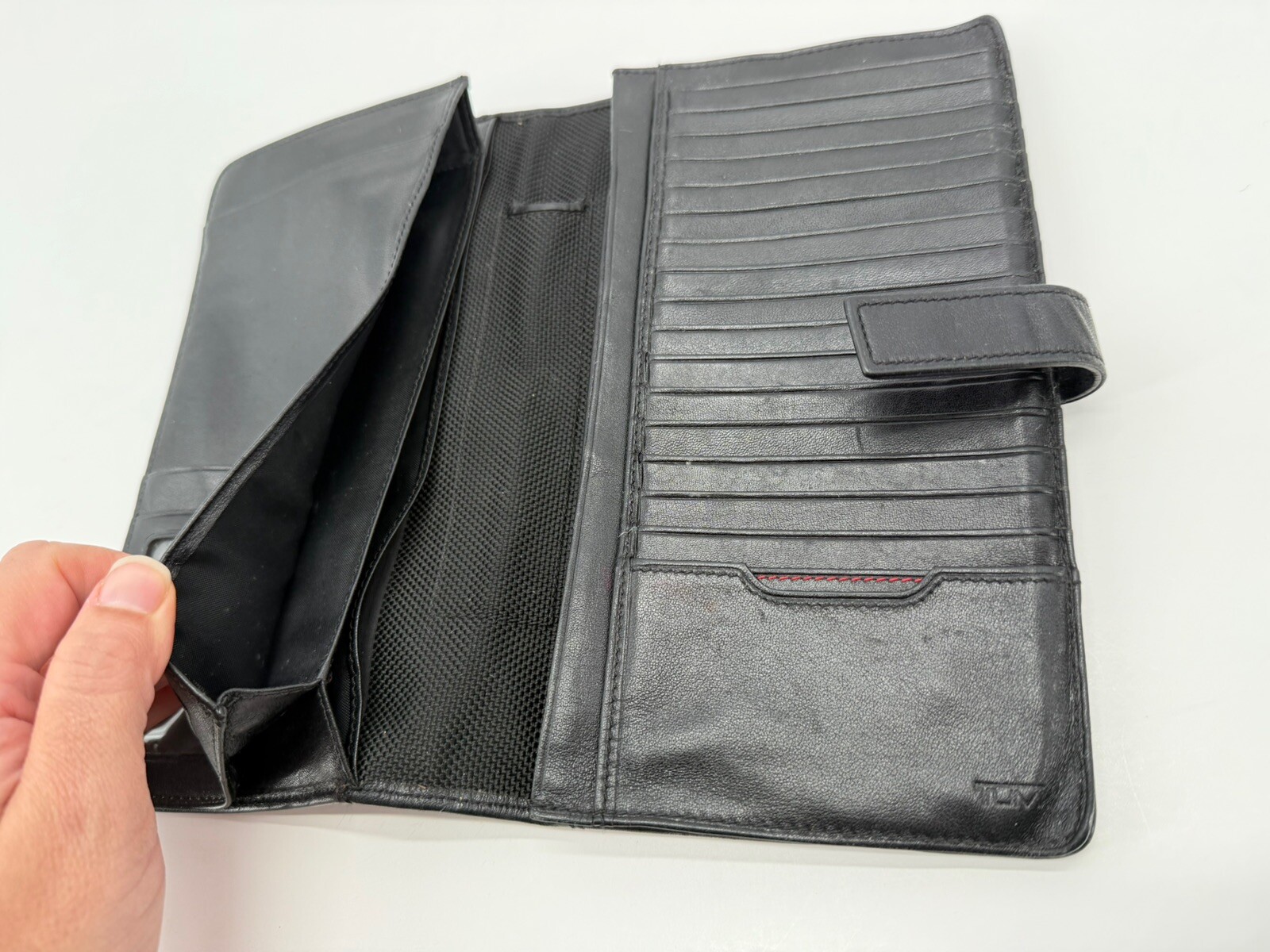 Tumi Folio Vertical Card Organizer Black Leather Pen Holder Zip Pocket 8.5”