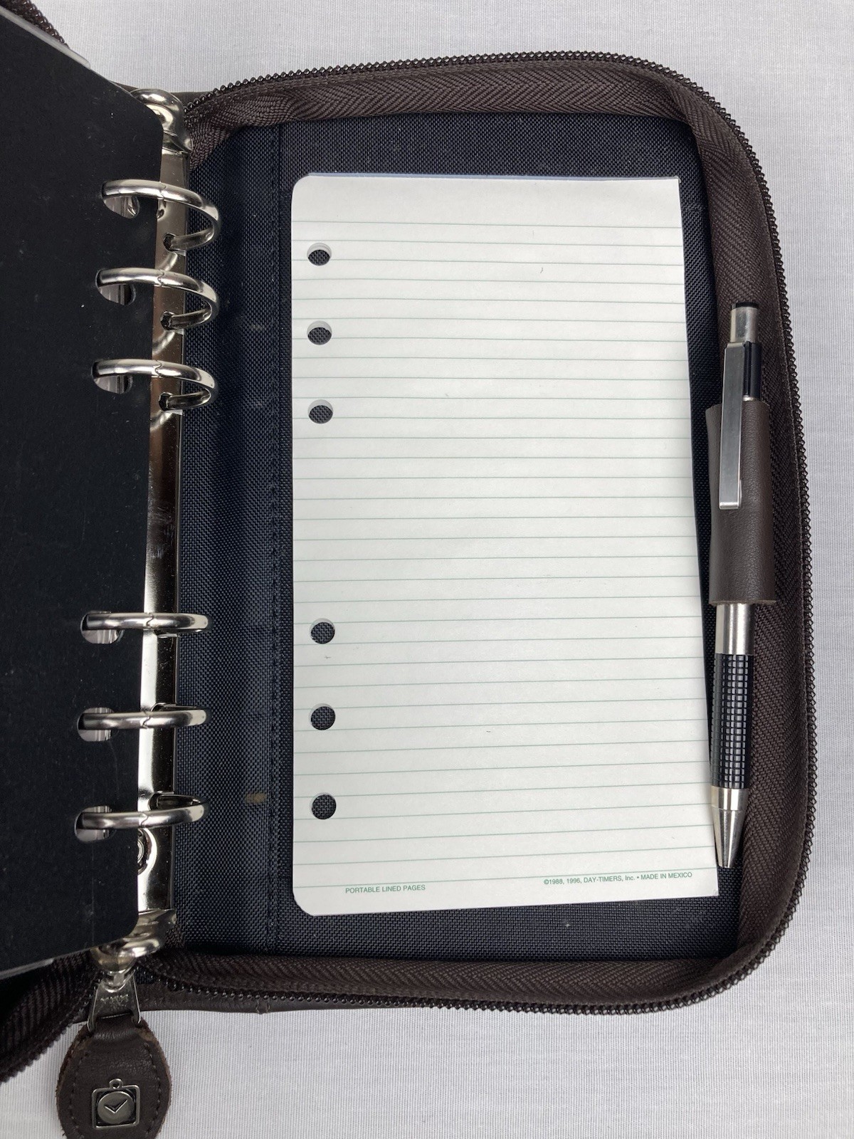 VTG DAY-TIMER BROWN LEATHER 6 RING PLANNER ORGANIZER 8” X 5.5” FRONT POCKET VGC!