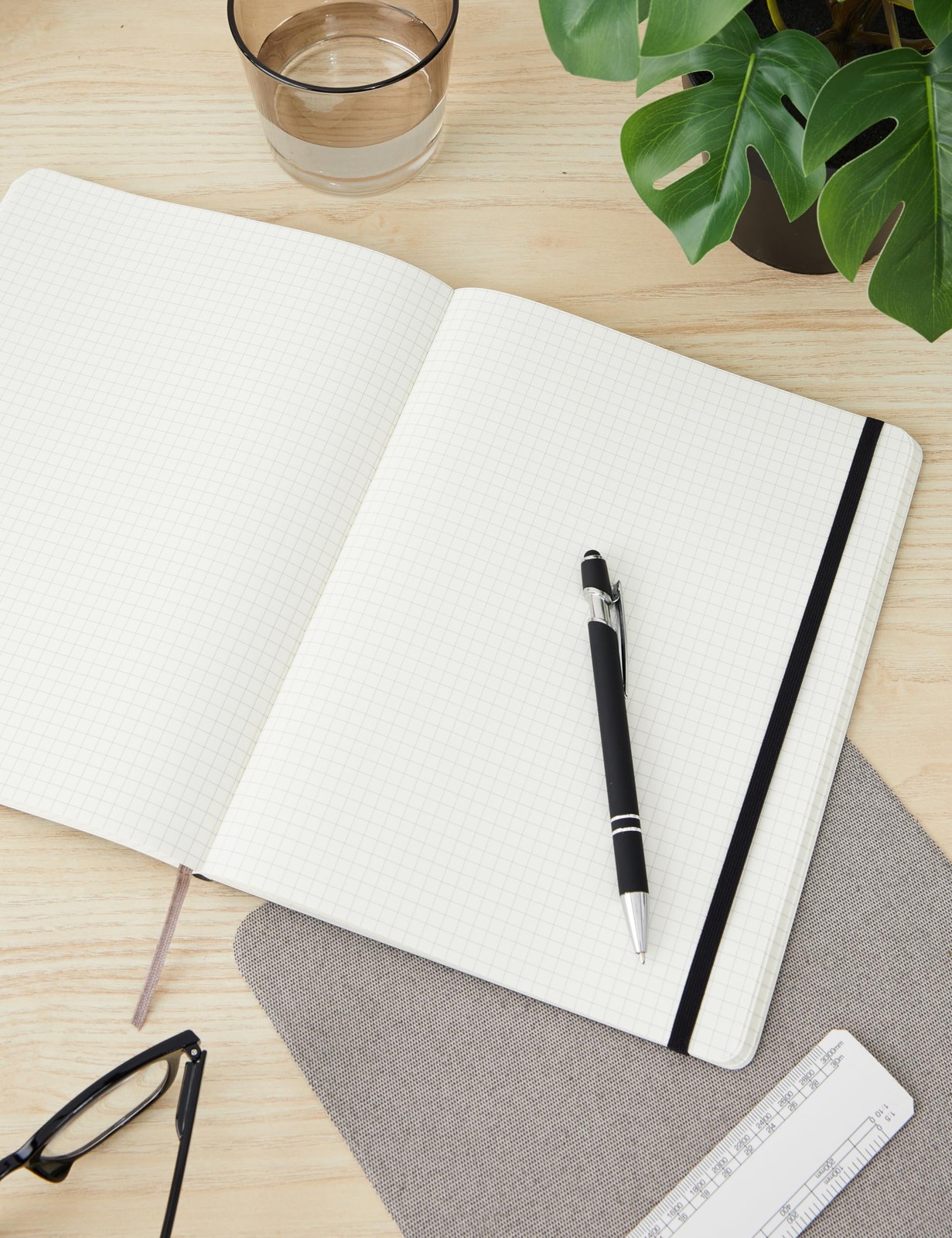 Moleskine Classic Notebook, Soft Cover, XL 7.5″ x 9.5″ Squared/Grid, Black, 1…