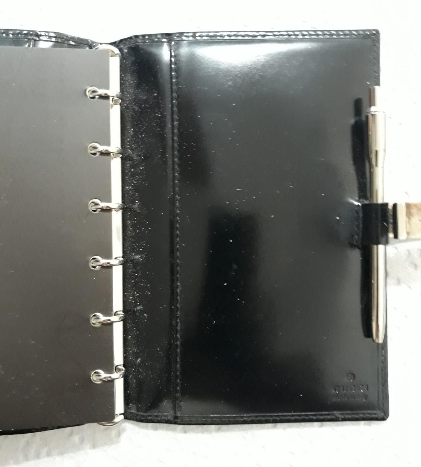 GUCCI VINTAGE LEATHER AGENDA. MADE IN ITALY. W/ORIGINAL FACTORY INFO & PEN.