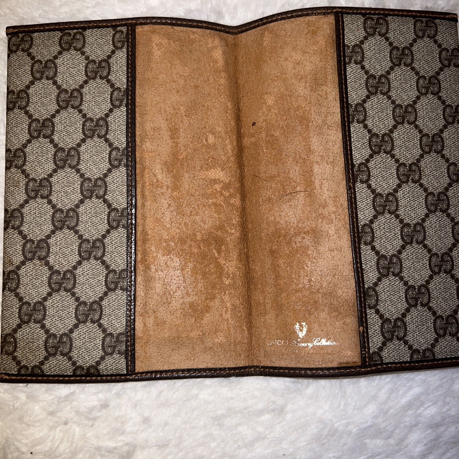 Authentic Vintage Gucci TV /notebook cover