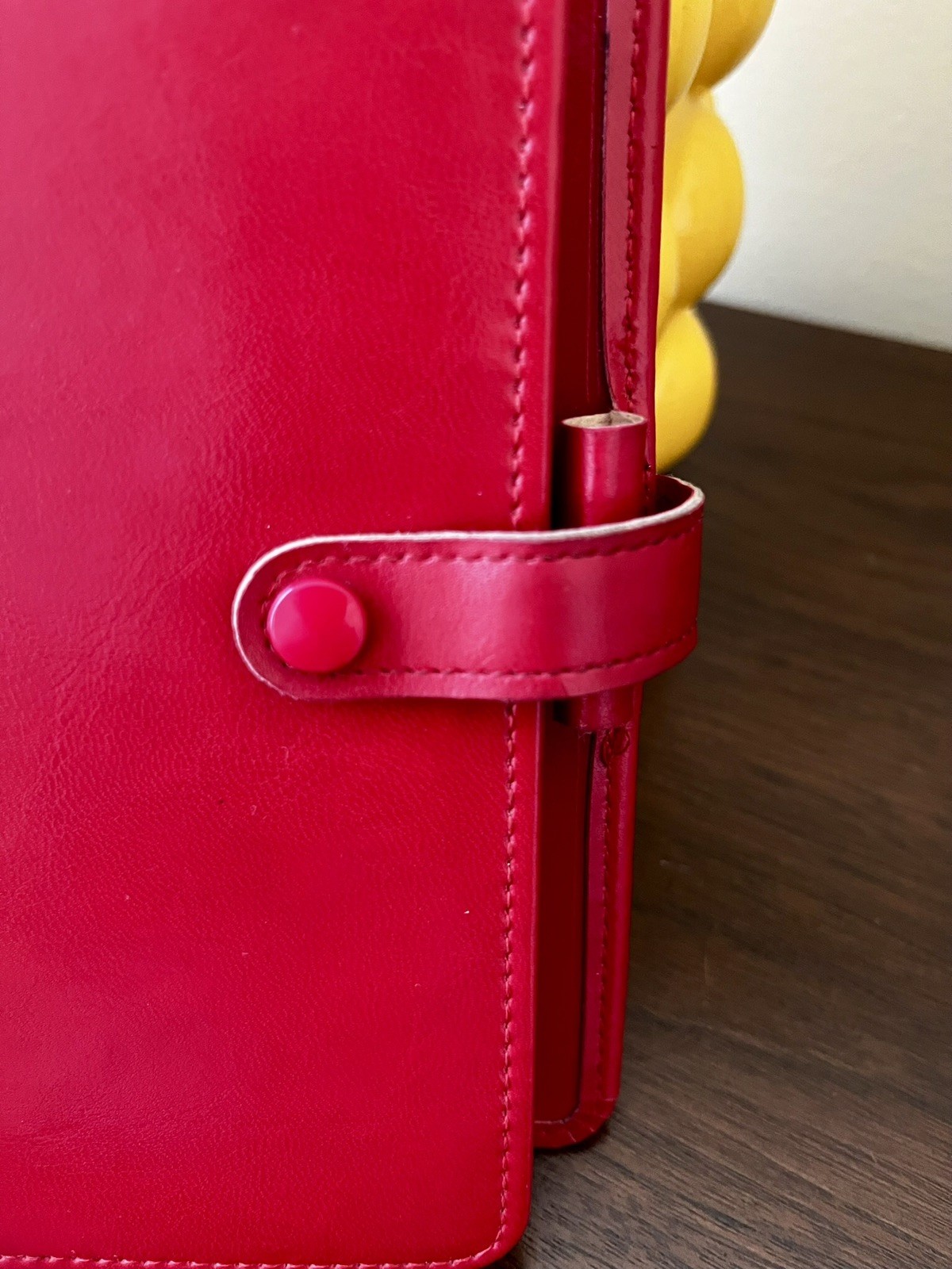 Vintage Filofax Personal Keswick 6-Ring Organizer Planner Red EUC