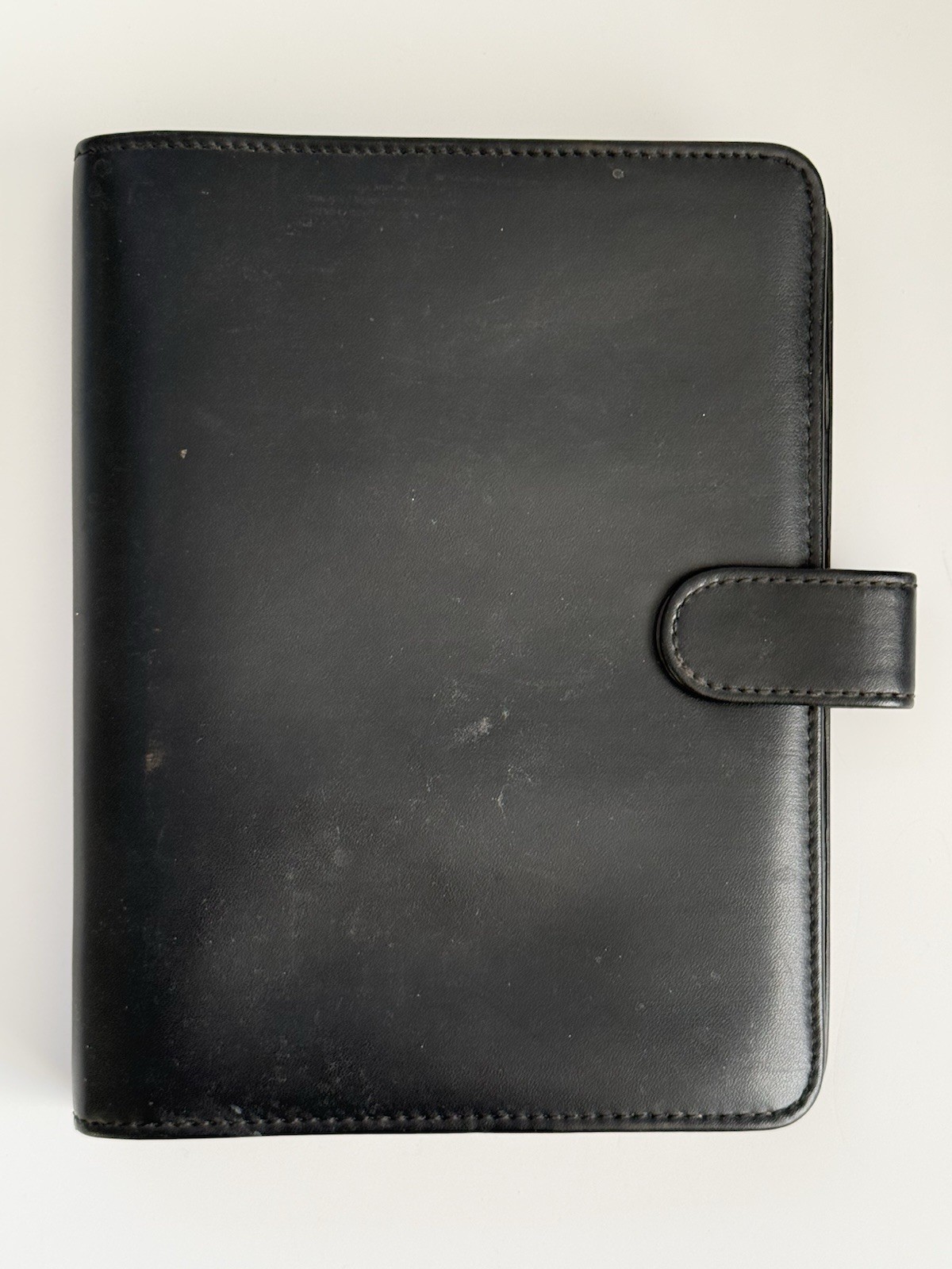 Vintage Day Timer Smooth Black Leather 7 Ring Planner Snap Closure 9”x7”