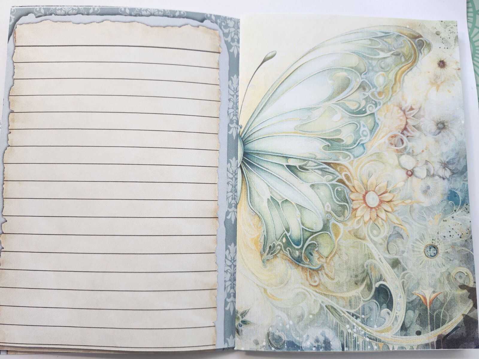 Junk Journal Booklet “BEAUTIFUL BUTTERFLIES” HANDMADE Cards, Pockets, Ephemera
