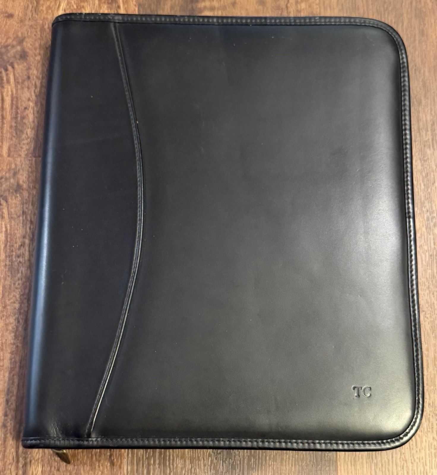 Lavenger Black Zippered Portfolio Padfolio Notebook – Holds 8-1/2″ x 11″ Notepad