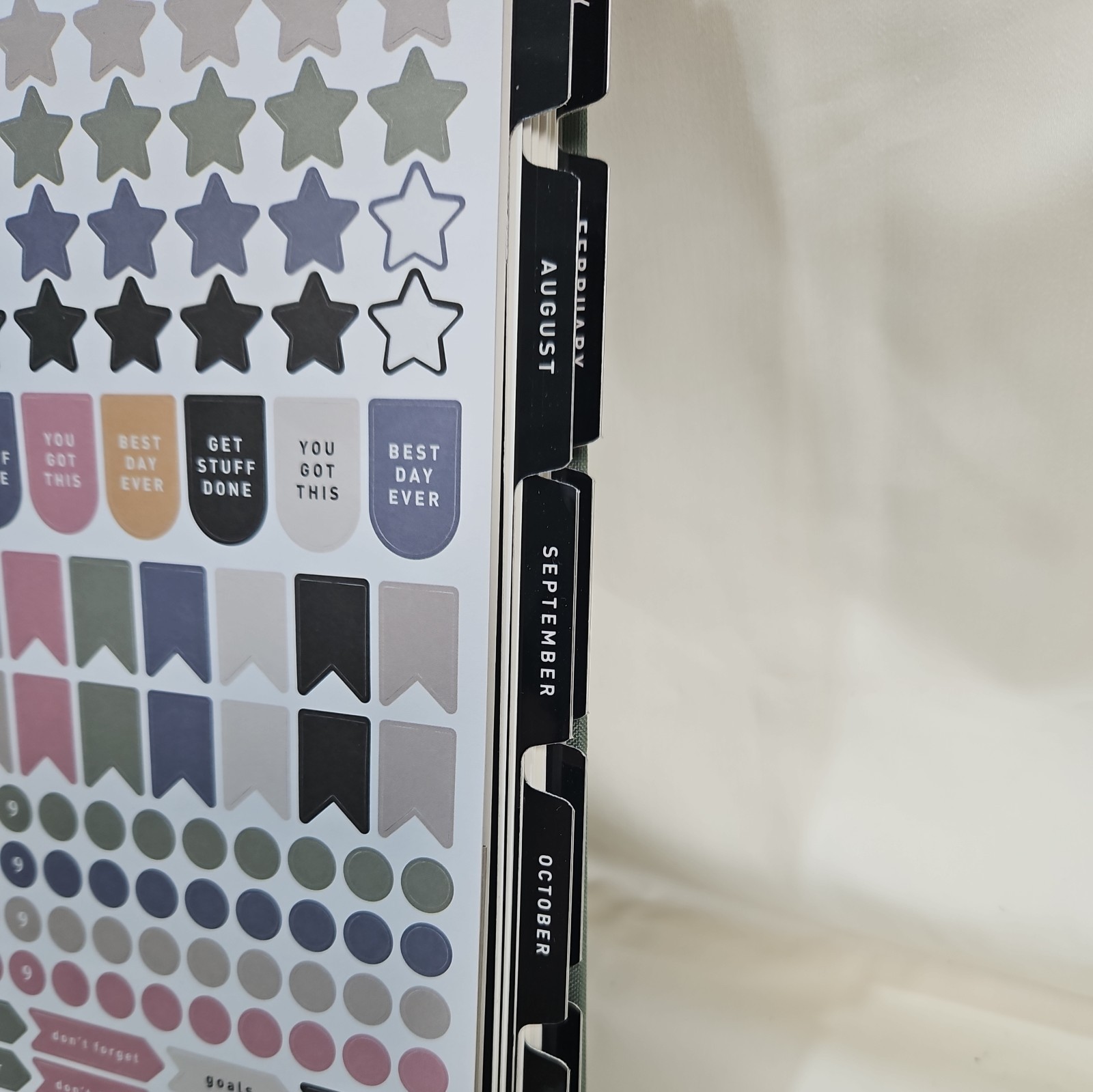 Altitude 8.5×11 2025-2026 Weekly Monthly Planner Dark Sage Warm Gray