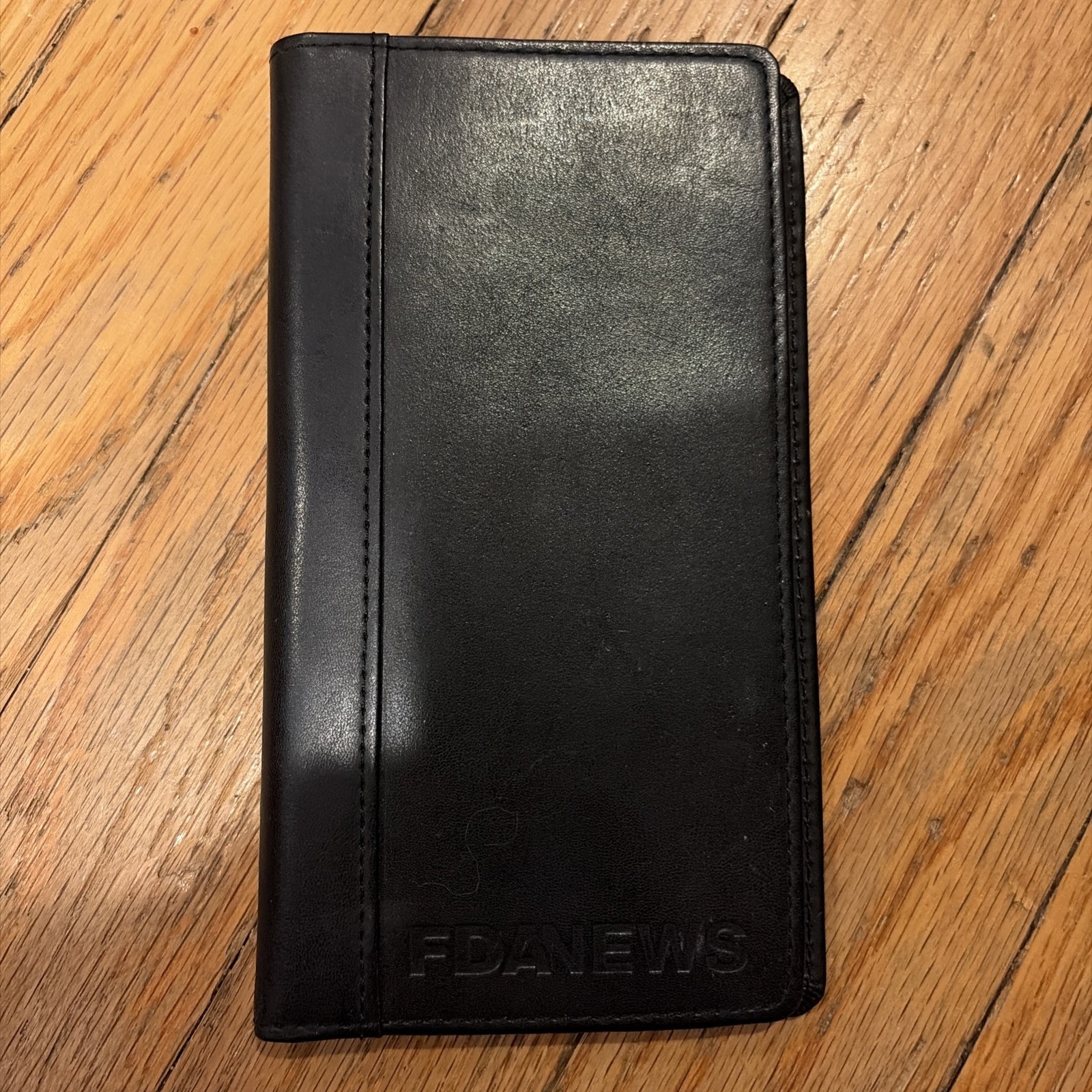 Vtg FDANEWS 6.5″x3.5″ Black Cowhide Portfolio Notebook/Pen/Business Card Holder