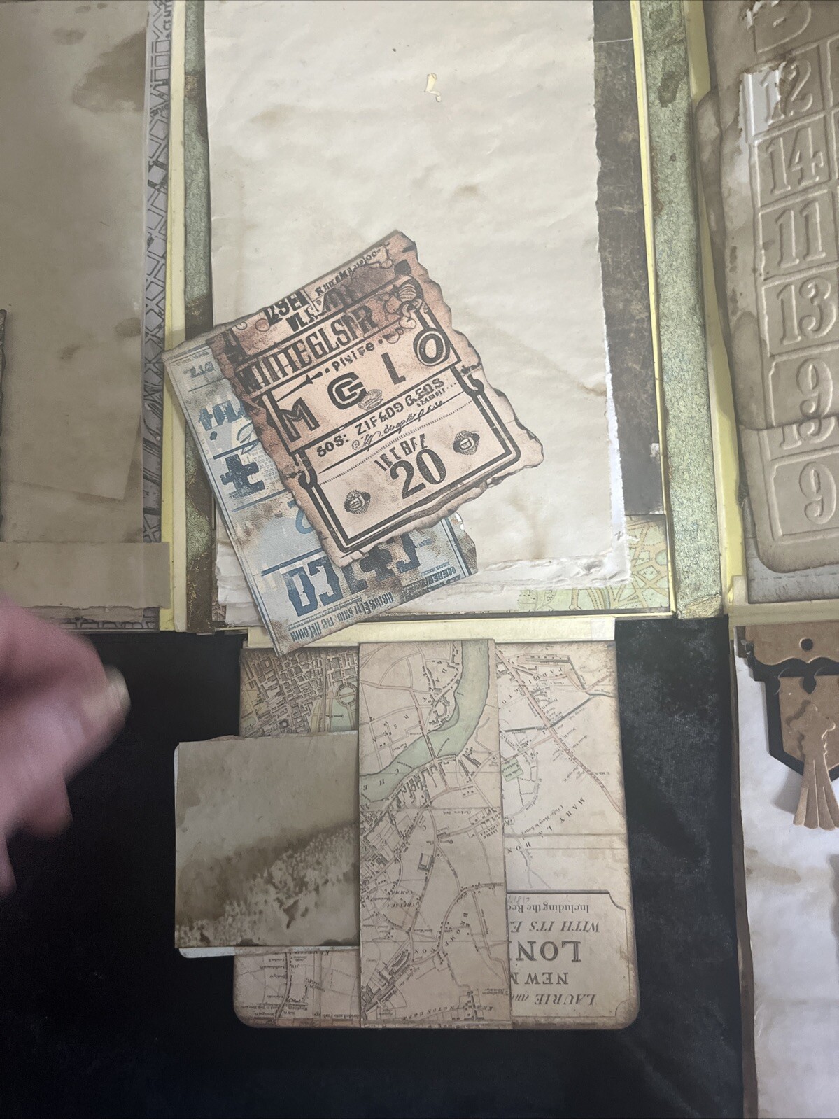 Tim Holtz Paper Backdrops Folio Handmade