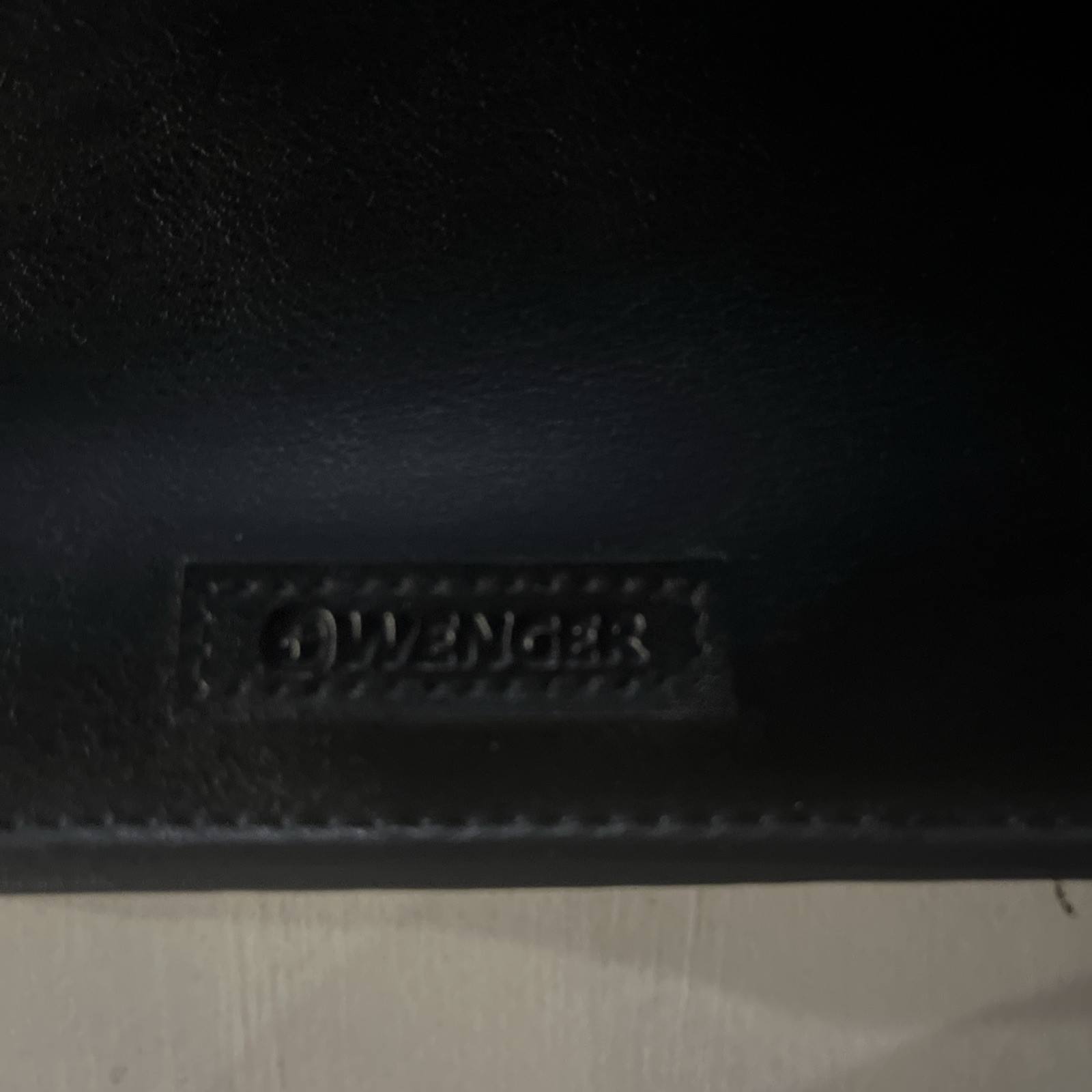 Wenger Luggage Proxy Zippered Laptop Presentation Padfolio, Black, 14-inch Nwt