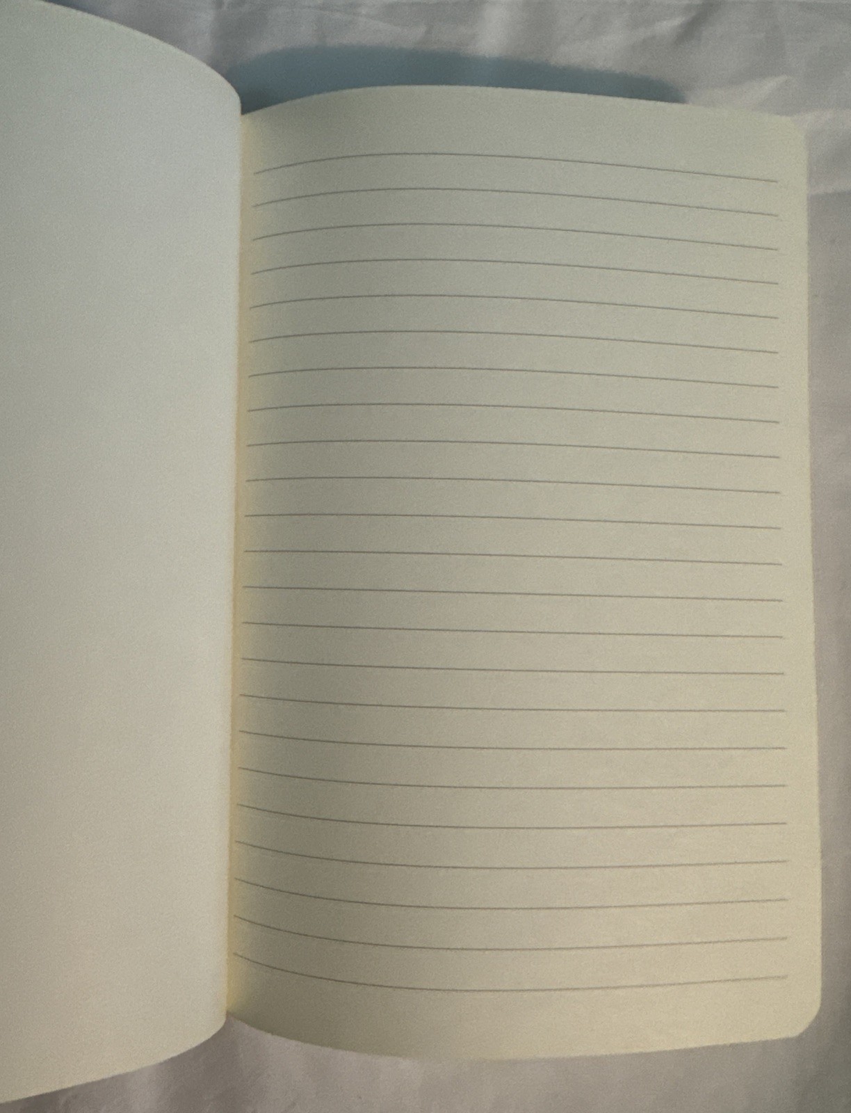 Eccolo Traveler Black Journal Lined Notebook with Pen 8 in x 5 1/2 in