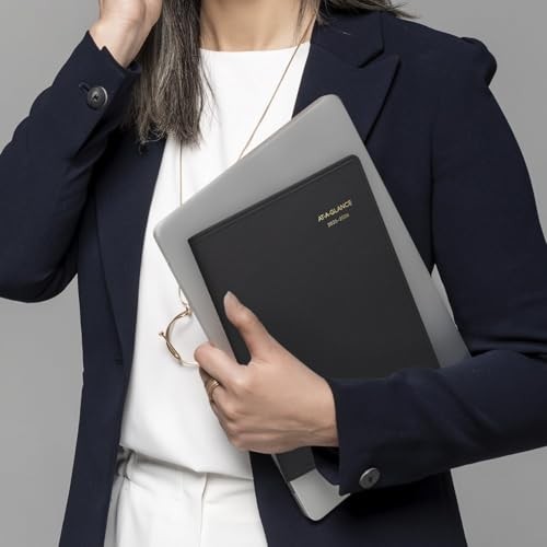 AT-A-GLANCE 2025-2026 ACADEMIC APPOINTMENT BOOK 8-1/4″ X 11″ LARGE – BLACK