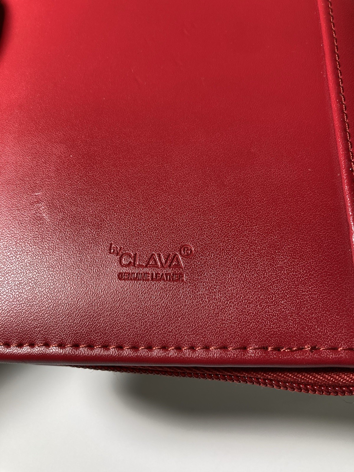 CLAVA Classico Italia Genuine Leather Red Zip Around Portfolio Organizer