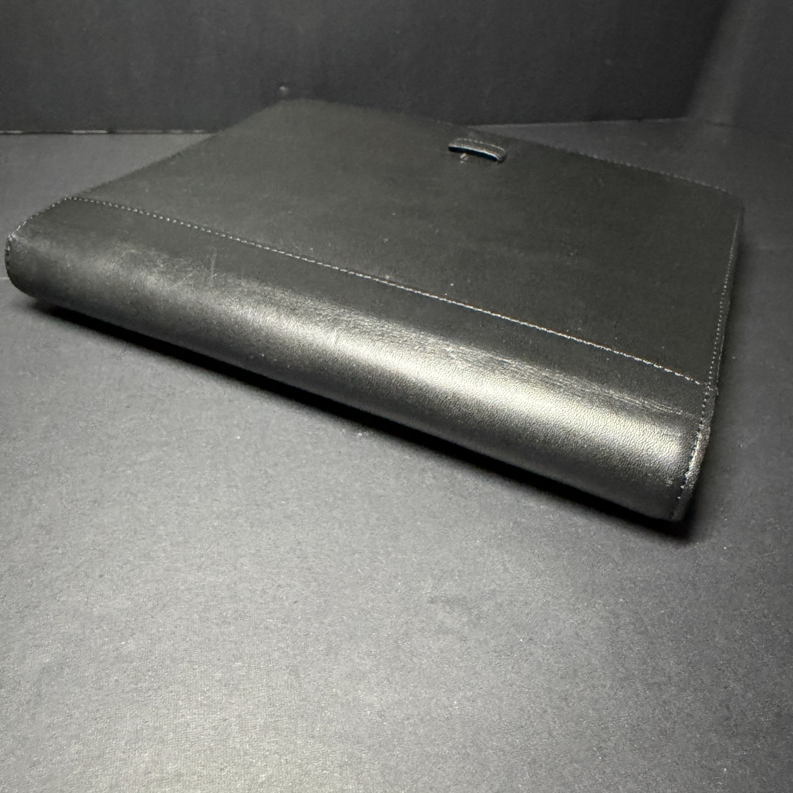 Levenger Circa Smooth Black Leather Folio