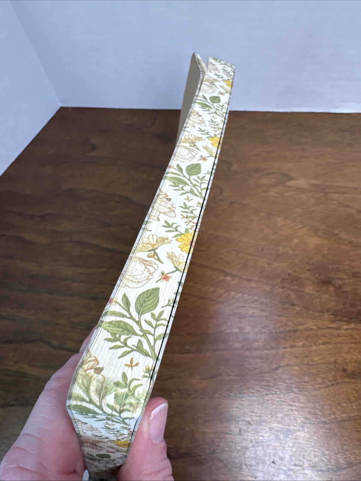 U Style “Thoughts Of Sorts” Floral Edge-Printed Journal, 120 Sheets, 5.75 x 8 in