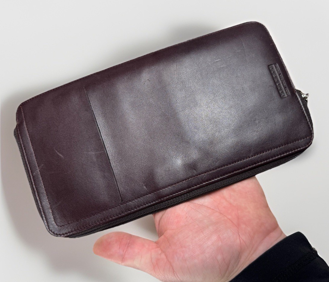Levenger Wallet Organizer Zip Planner Credit Card Pen Storage 9.5” x 5”