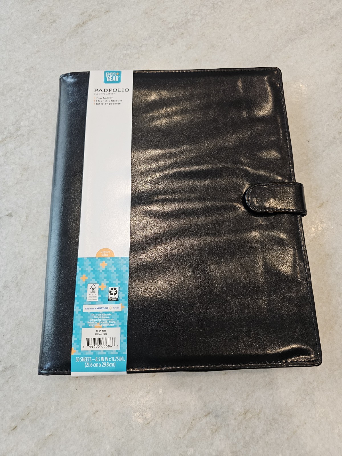 Pen+Gear Leatherette Padfolio with Writing Pad, Black, Magnetic Closure, 1 count