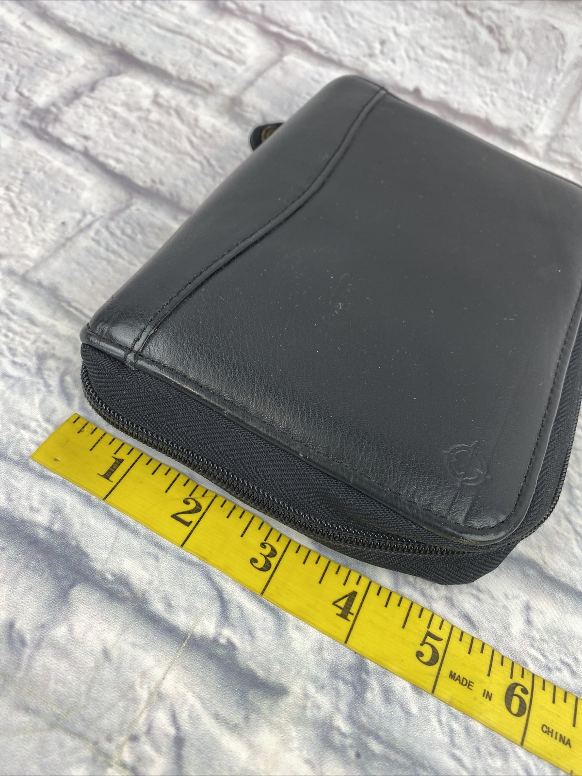 1996 Franklin Covey Genuine Black Leather Space Maker 6-Ring Zip Around Binder