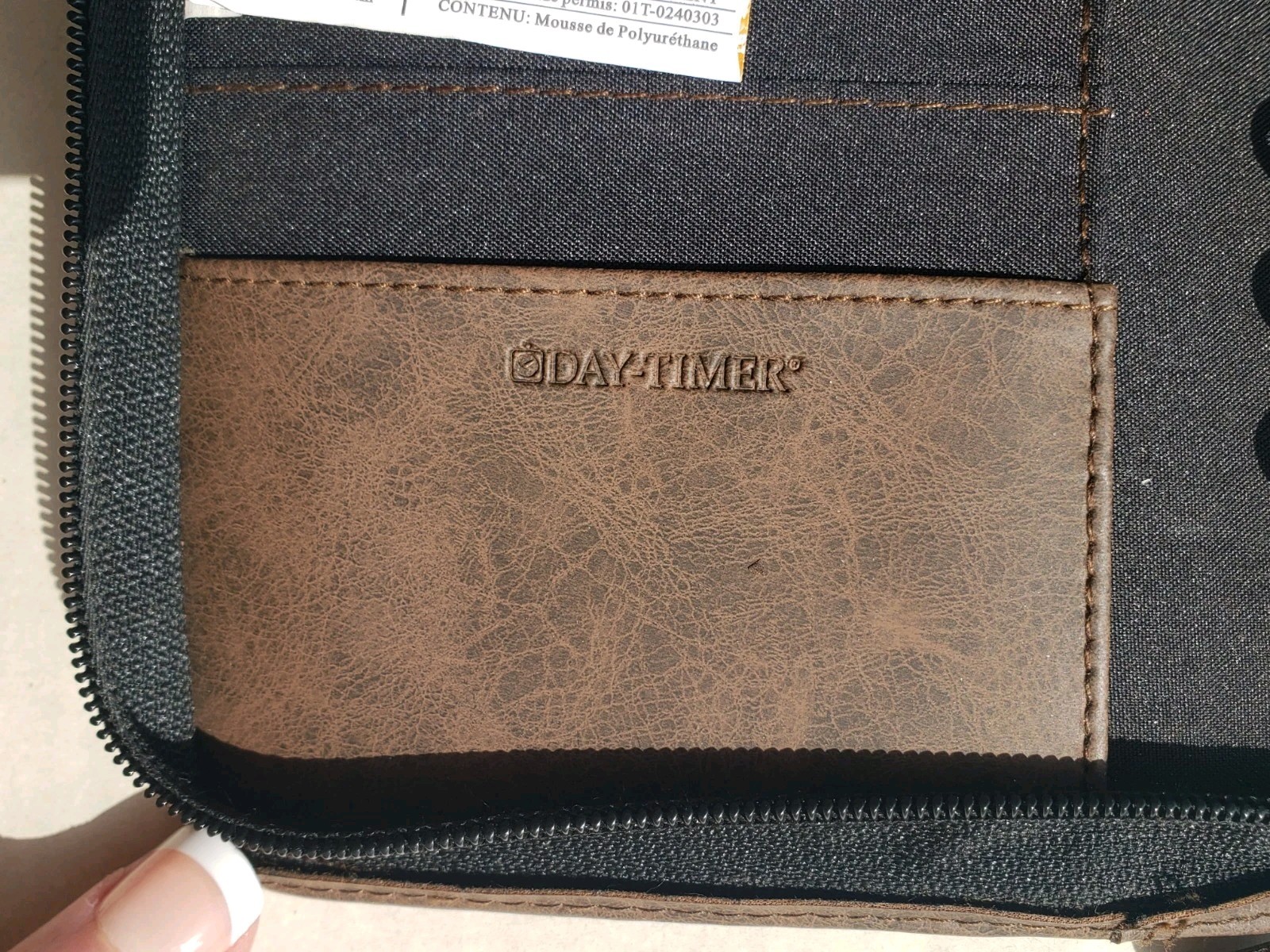 Day-Timer Brown 6 Ring Planner Organizer 8.5″x 5.5” Zip Around Small w/Pen