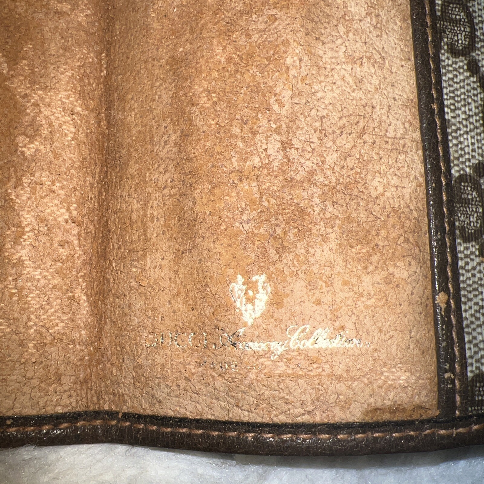 Authentic Vintage Gucci TV /notebook cover