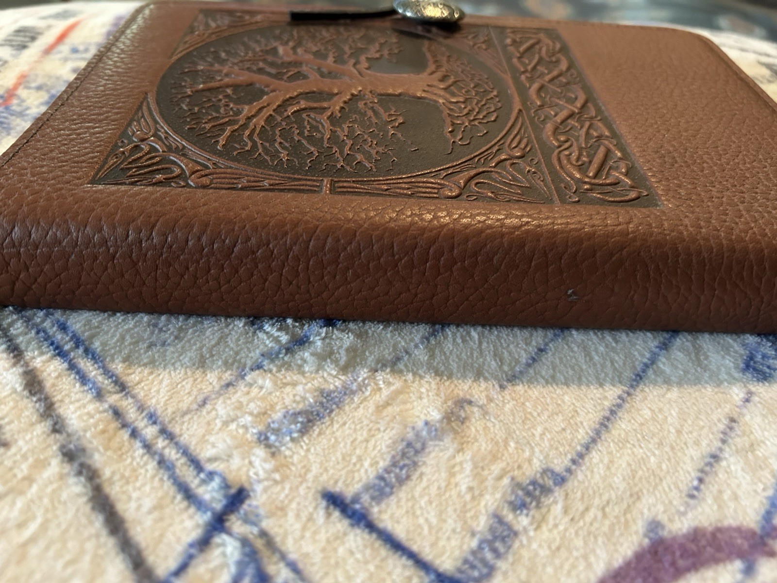 Oberon Design Leather 6″ x 9″ Journal Cover Celtic Oak in Saddle with Blank Book