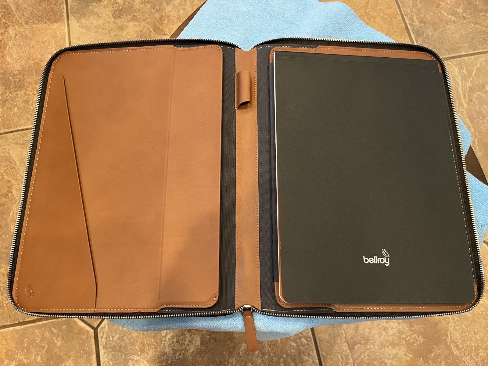 Bellroy A4 Work Folio premium Caramel leather (EWFB-Caramel) – Near Mint