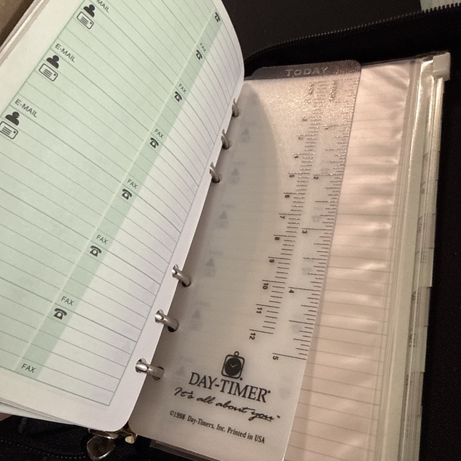 Day Timer Leather Zippered VTG Agenda Planner Address Book Pockets Black
