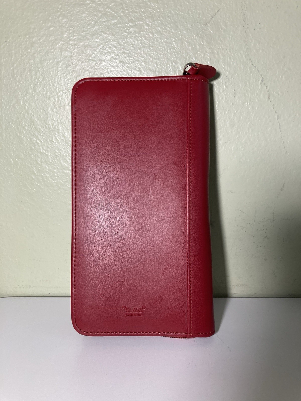 CLAVA Classico Italia Genuine Leather Red Zip Around Portfolio Organizer