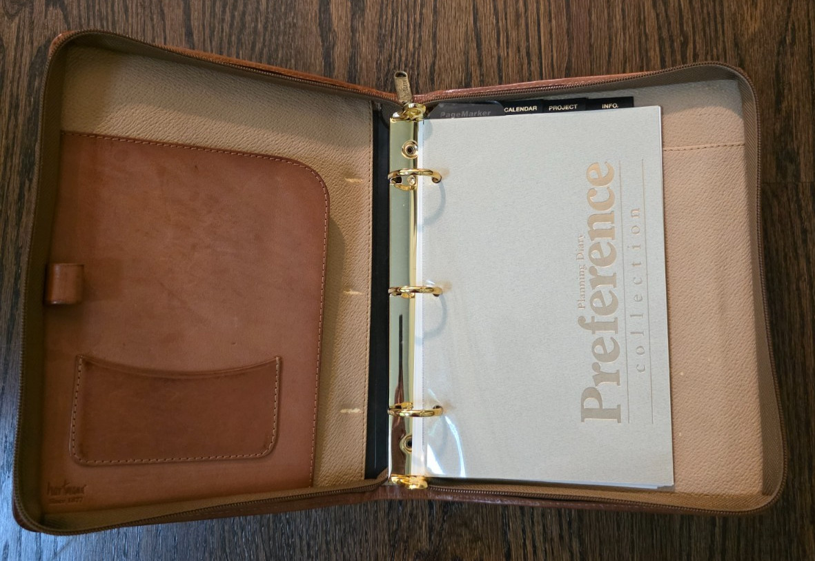Vintage Hartmann Belting Leather Brown Zip Around Organizer Planner 3 Ring