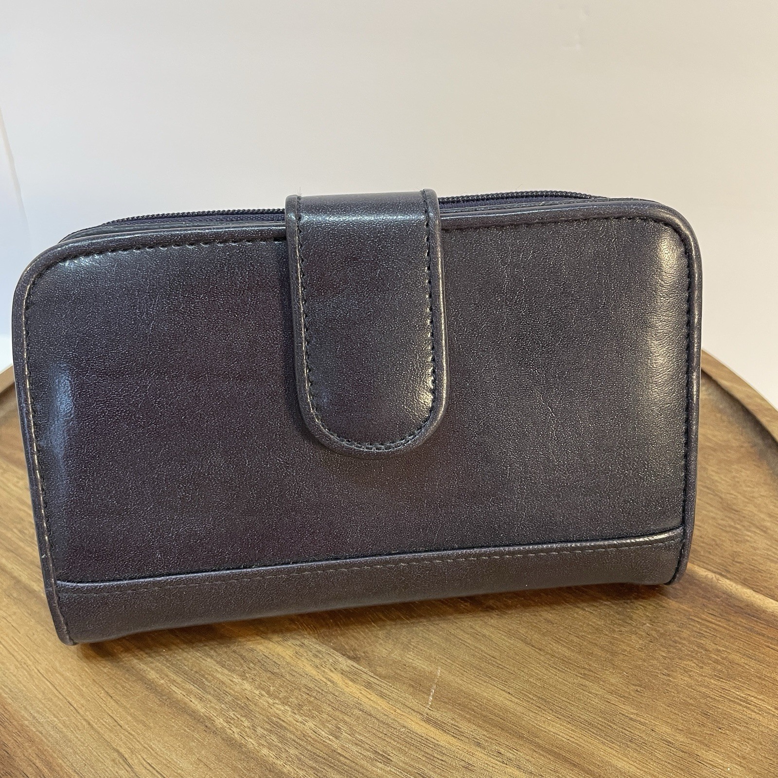 Vintage 80’s-90’s Women’s Organizer Planner Wallet Snap Tab Zip Navy Blue