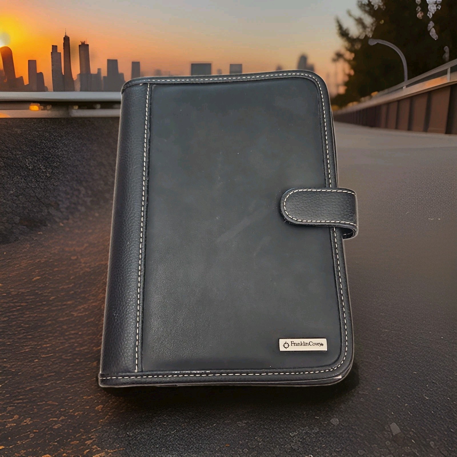 Franklin Covey 763500 Planner Notebook 9×7” Snap Closure Black “Leather”