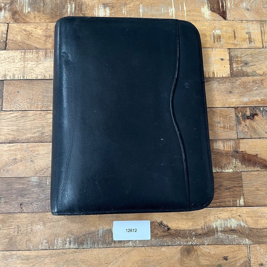 Black Genuine Leather Day-Timer Organizer 7-Ring Binder 10.5″ Zip Around Closure