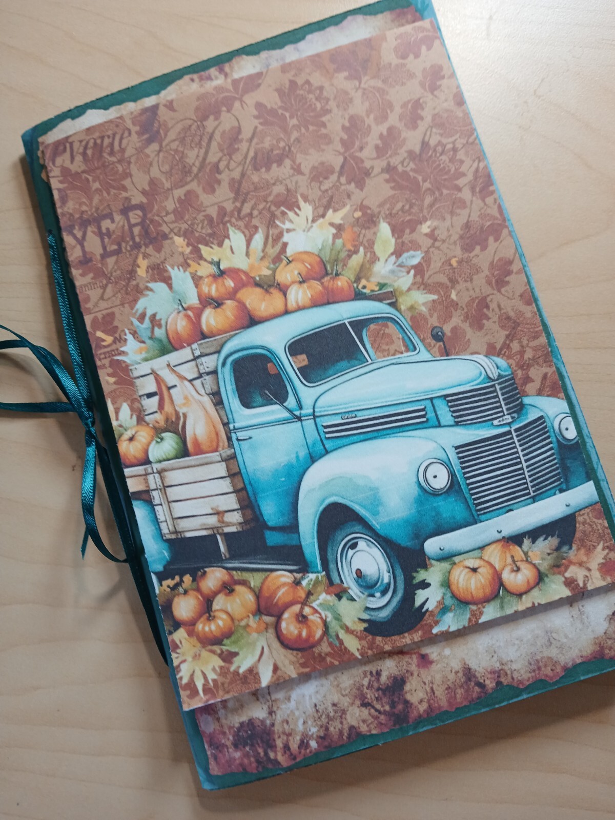 Junk Journal Booklet “AUTUMN BREEZE” Fall Colors LG 8.5″x5.5″ 40pgs × Ephemera