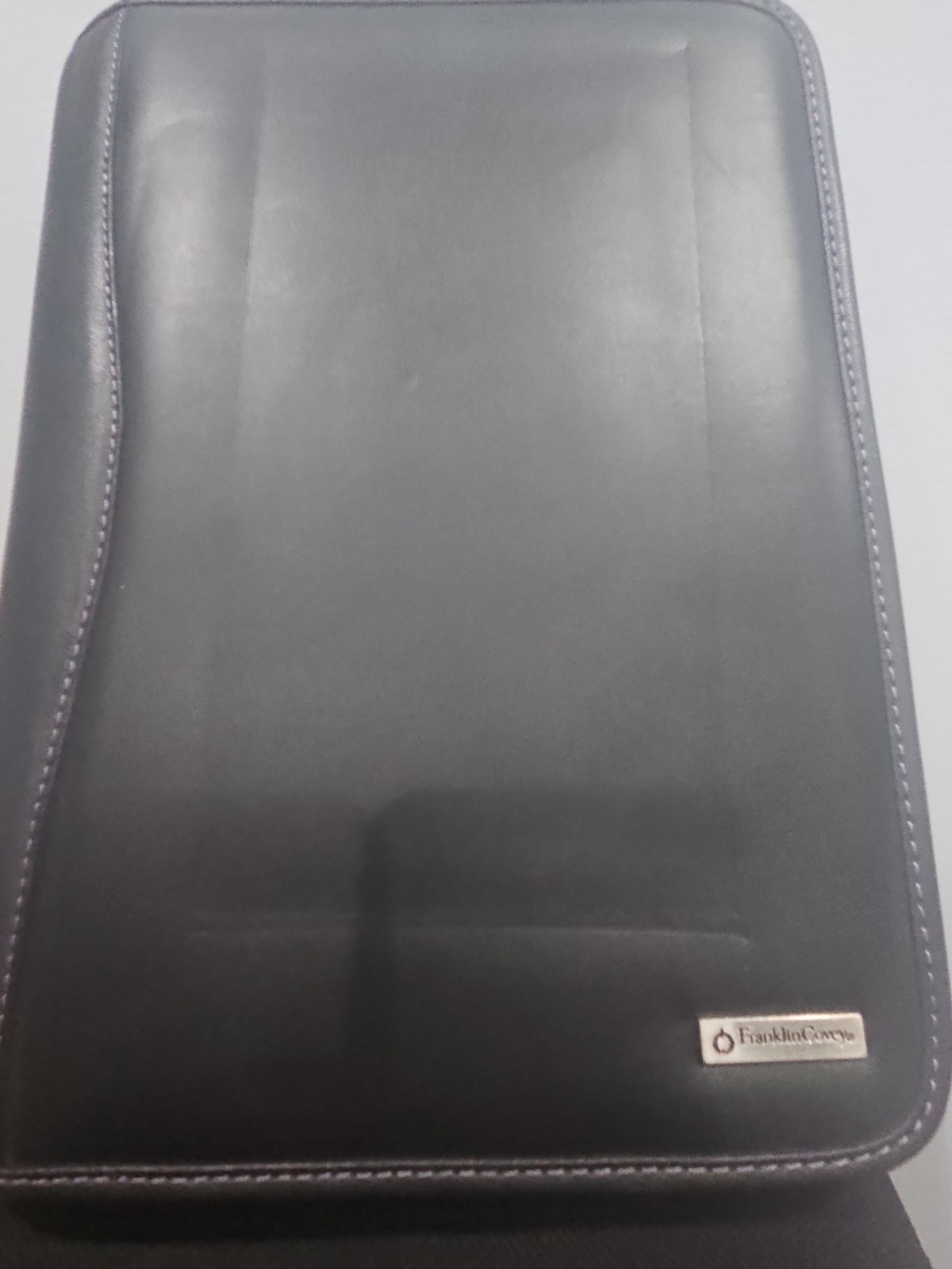 Franklin Covey Full Grain Nappa Leather 7-Ring Binder Black Classic Zip Around.