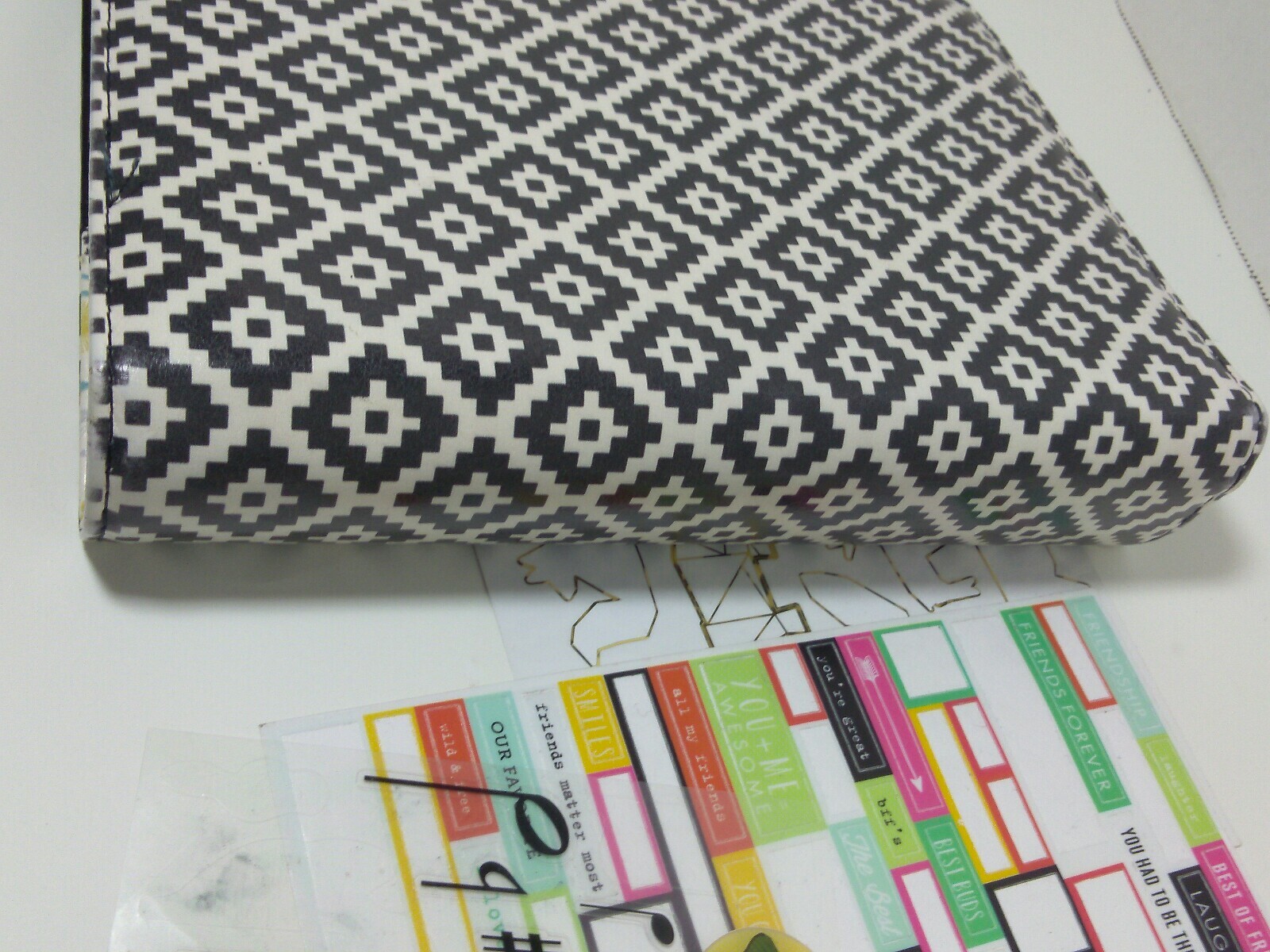 Agenda 52 The Paper Studio A5 Ring Planner Black & White Motif w/ Florals Print