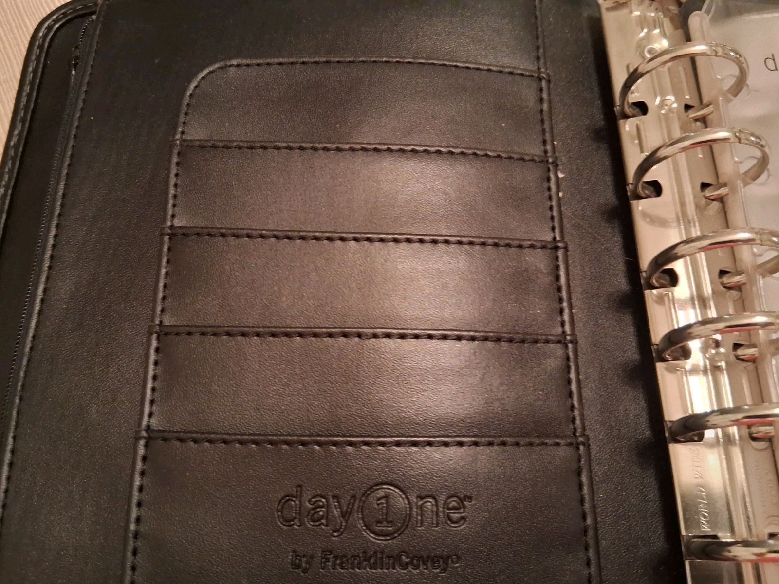 Franklin Covey Day One BLACK 1″ Ring Binder Planner 7.5″ X 10″ See Description