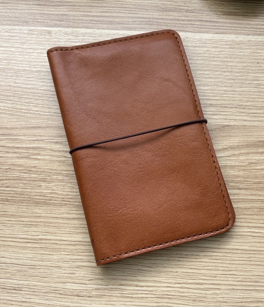 Chic Sparrow Leather B6 Slim Artist Folio Cover