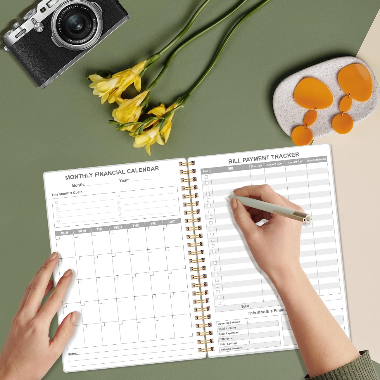 Travel Journal for Women & Men, Vacation & Road Trip Planner Rose Leaf