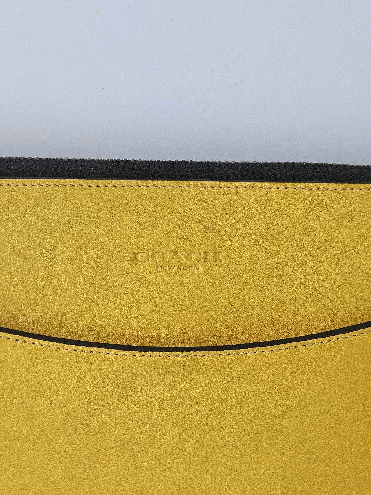 Coach Portfolio Zip Around Yellow Leather Front Pocket