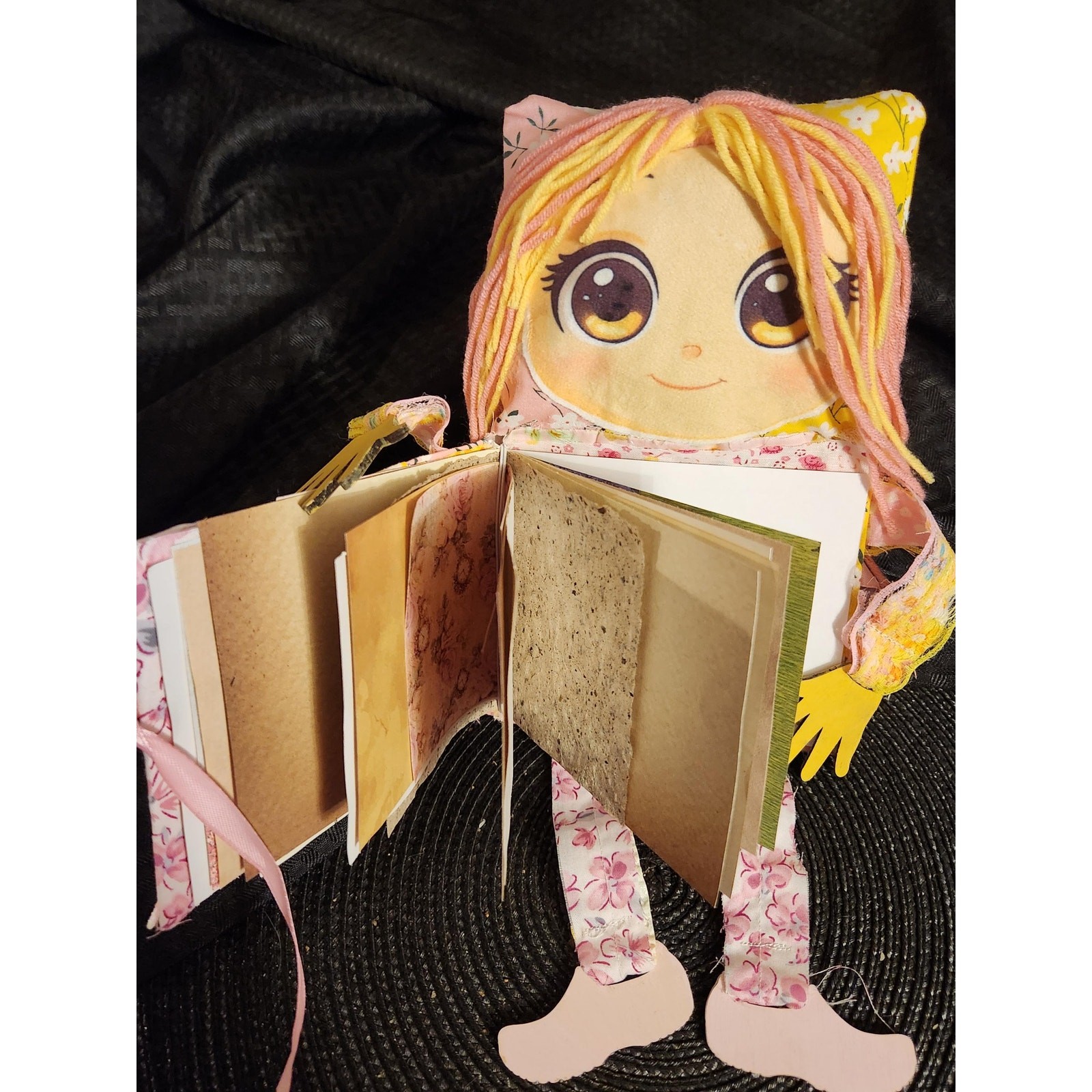 Flower Doll Junk Journal: Handmade Mixed Media Naked Refillable Pages Journal