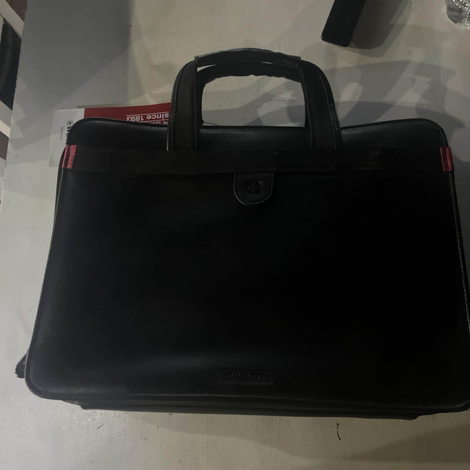 Wenger Luggage Proxy Zippered Laptop Presentation Padfolio, Black, 14-inch Nwt