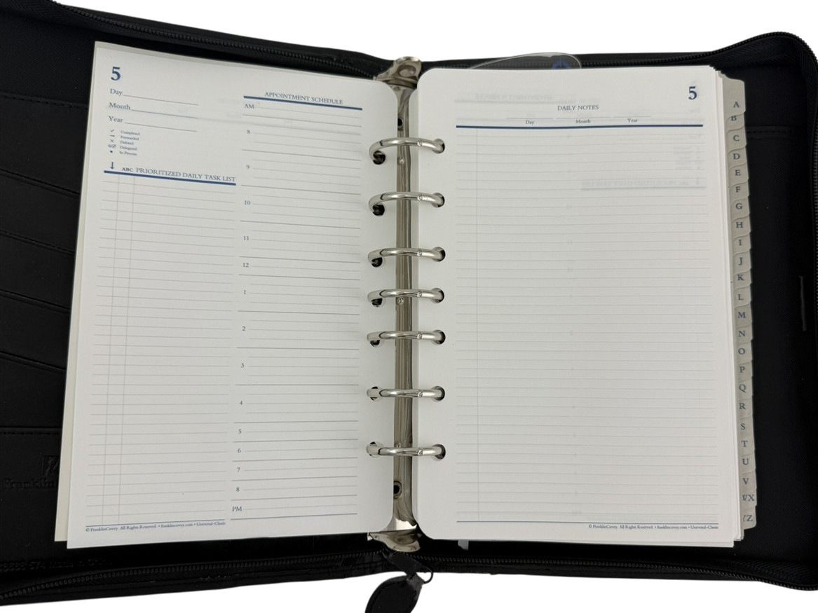 Franklin Covey Vintage Classic Zip Around 7 Ring Binder Planner NEW Pages Insert