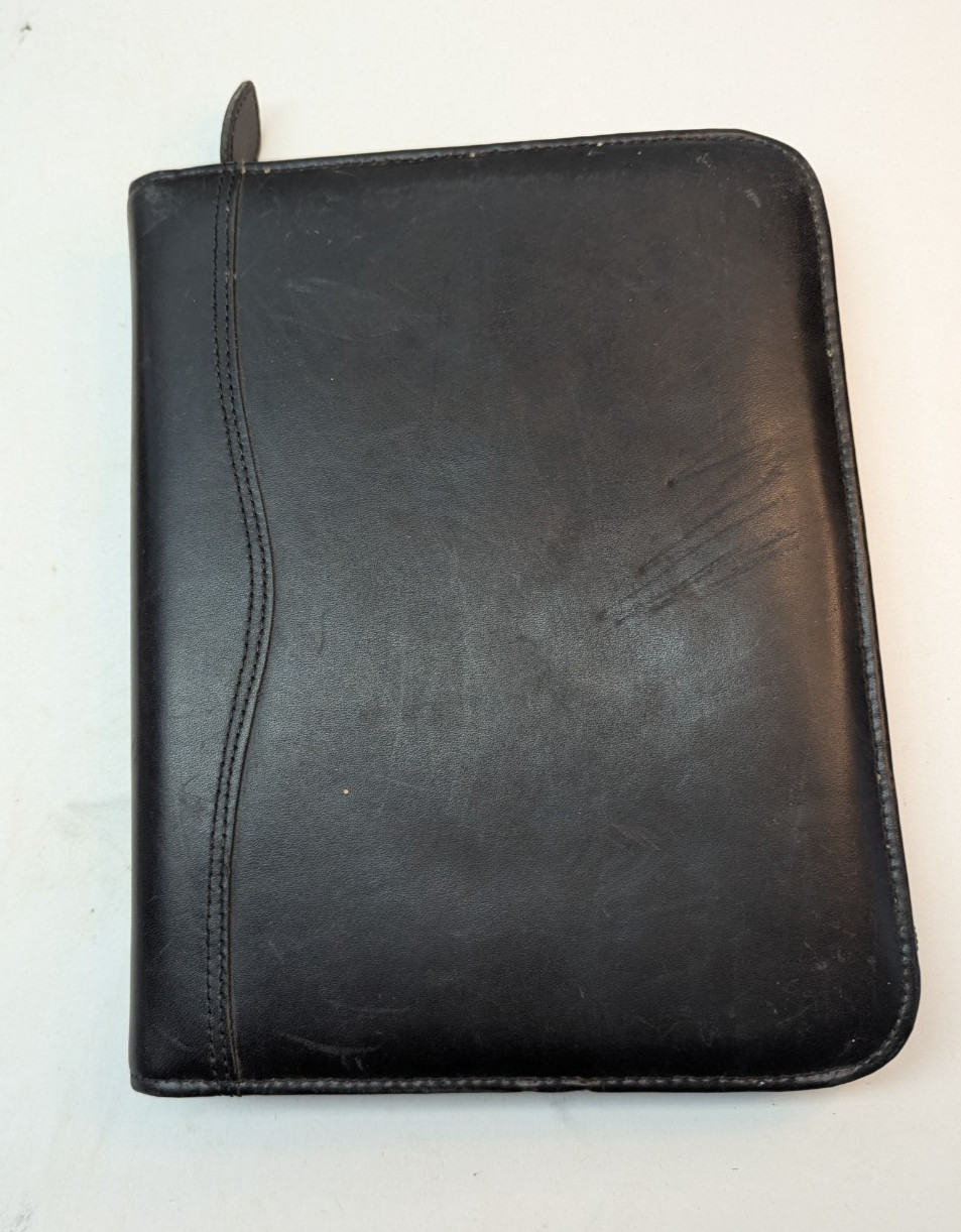 Daytimer Black Genuine Leather Zippered Organizer 1994 Spiral Note