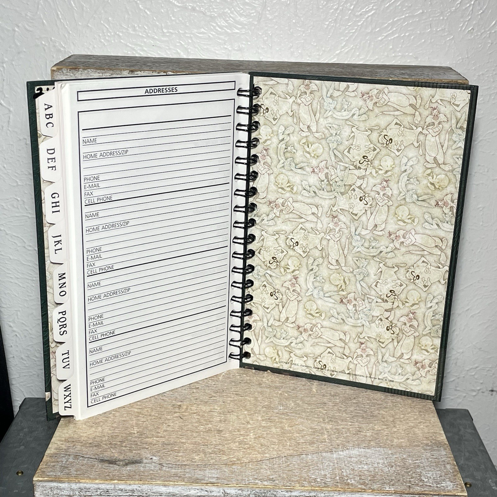 Vintage 1998 Stuart Hall Bugs Bunny Address Book 9 1/2 in x 6 in New READ BELOW