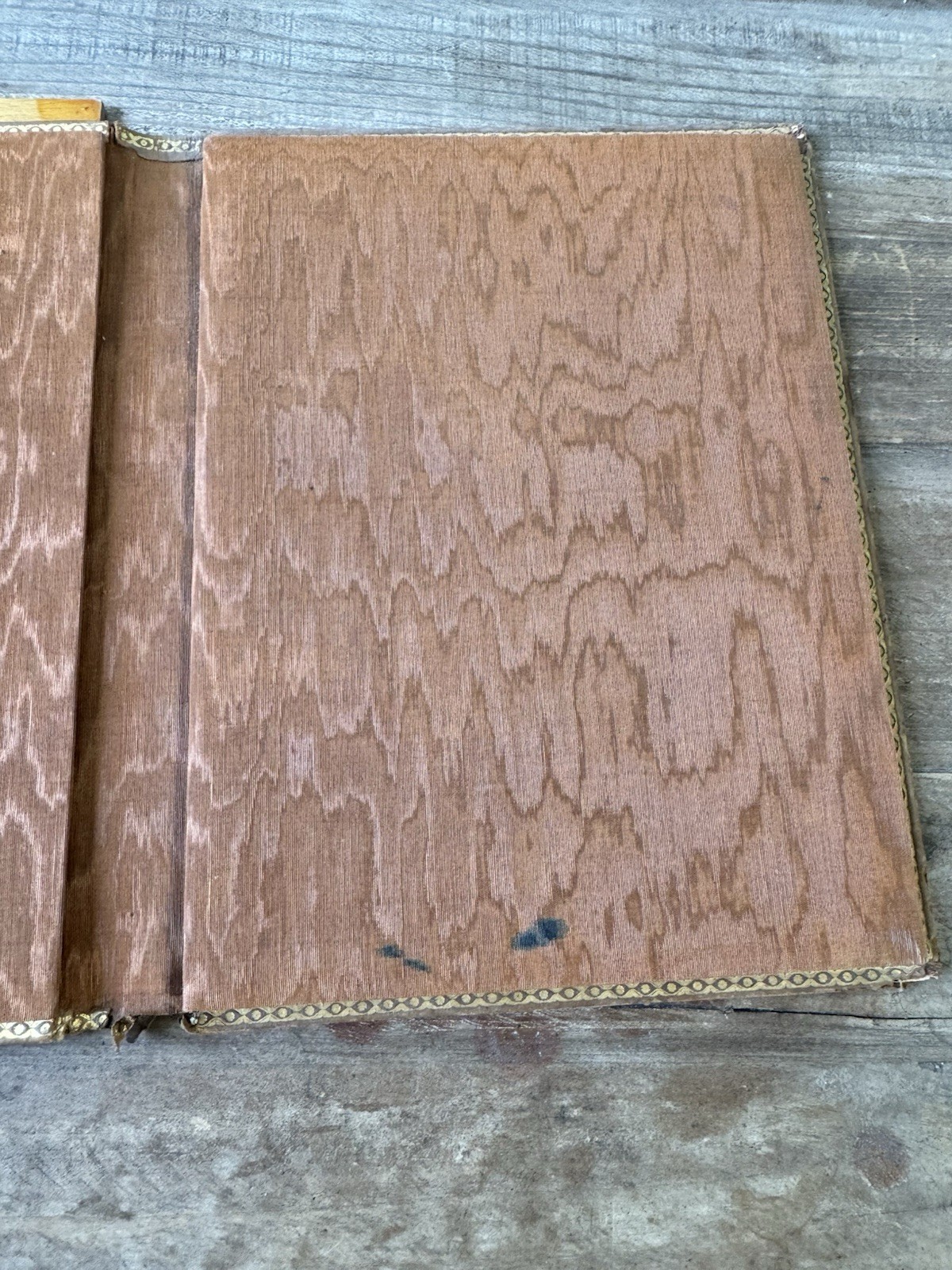 Vintage Tooled Leather Writing Portfolio 8×10 Moire Lined Folio Letter Case